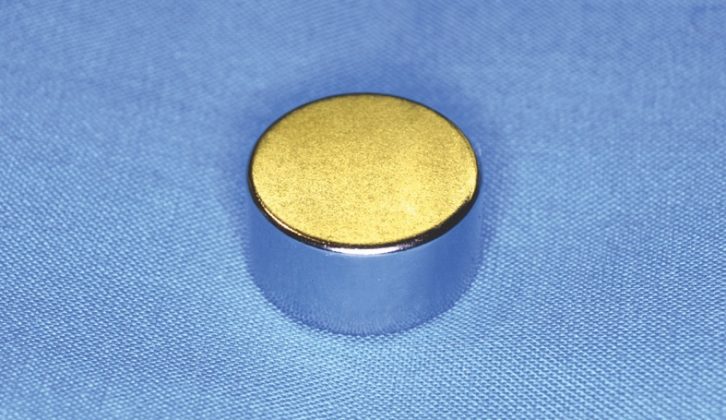 2. Neodymium rare-earth magnets are strong and must be handled with care