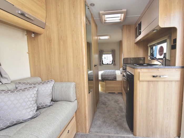 The versatility of the Avanté 454 makes it a great van for couples