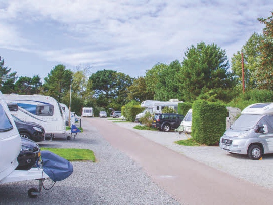 The Seacroft Caravan and Motorhome Club Site has its own restaurant and bar but is just a one-mile stroll from award-winning fish and chips in Cromer