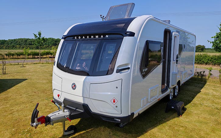 The Coachman VIP 675