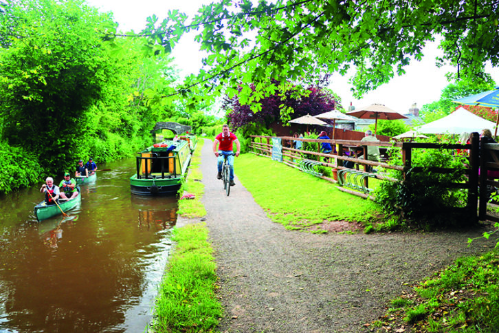 Cycling along the Monmouthshire & Brecon Canal