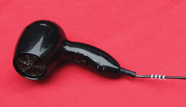 A 1kW hairdryer with four cable ties