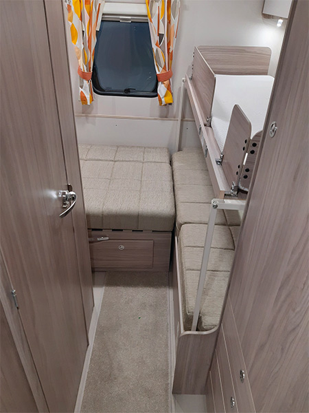 The rear beds set up in the Xplore 585
