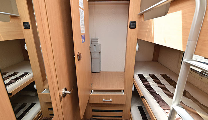 The triple side fixed bunks