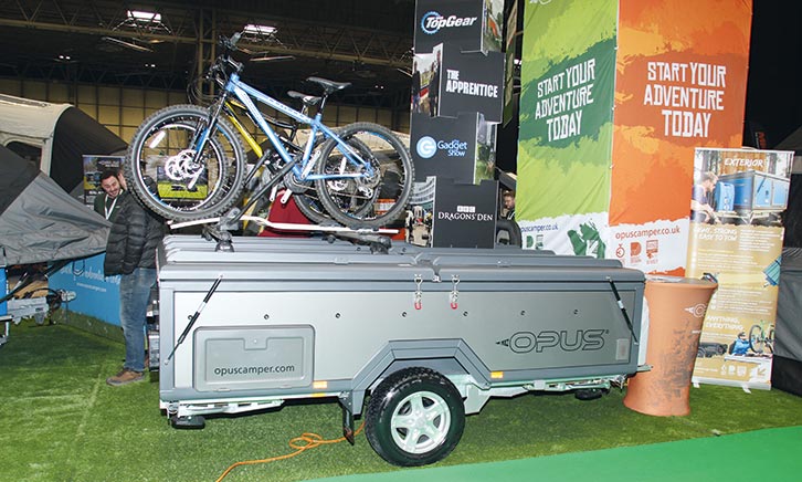 The Opus Air as a trailer, with bikes