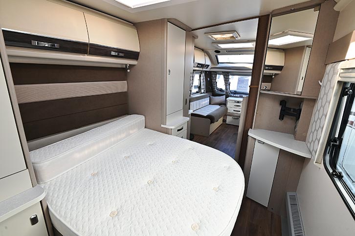 Bedroom is spacious and transverse fixed bed benefits from a supportive Duvalay mattress