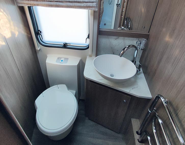 The washroom in the Coachman Acadia 545