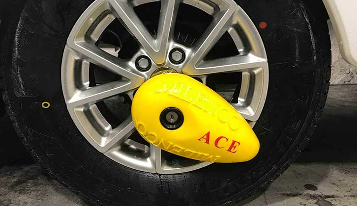 Milenco Ace Wheel Clamp 