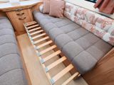 Pull-out slats that make up lounge bed