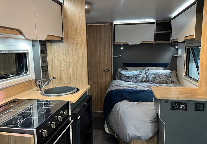 Corner double bed in Bailey Discovery D4-4