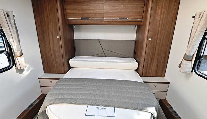 Island bed with good storage
