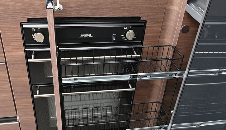 Slide-out storage basket