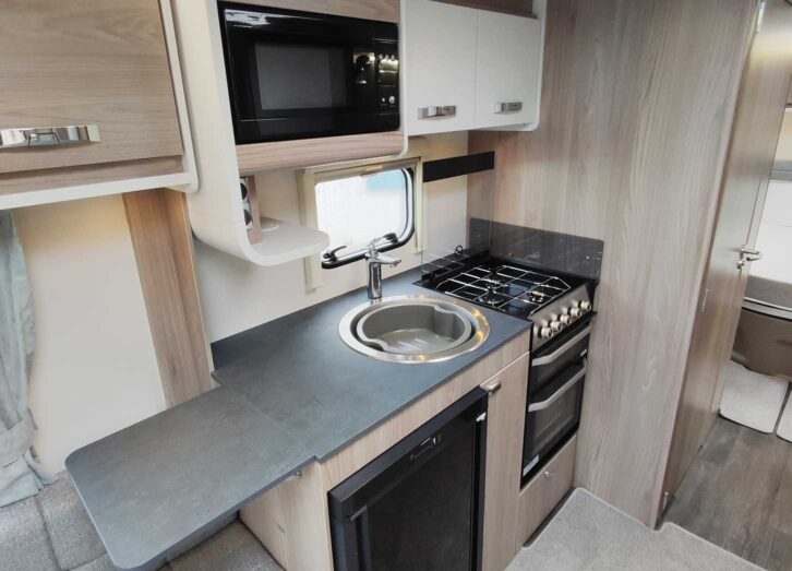 Kitchen in Swift Sprite Grande Quattro EB