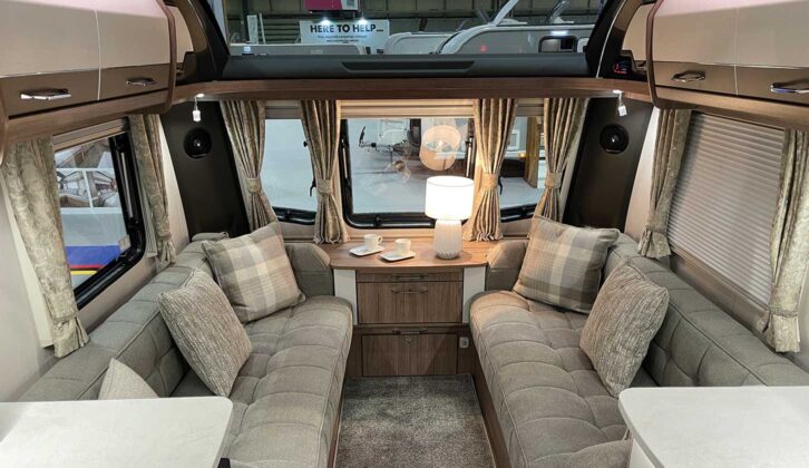 Lounge of the VIP 460