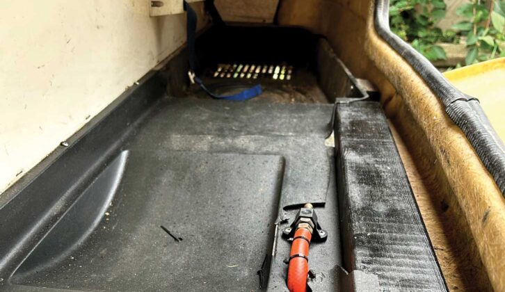 Floor panel in the Bailey