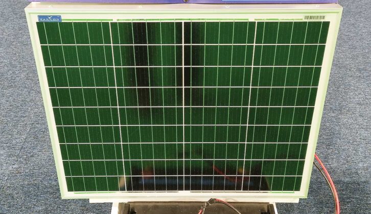 Solar panel trickle-charging 100Ah leisure battery