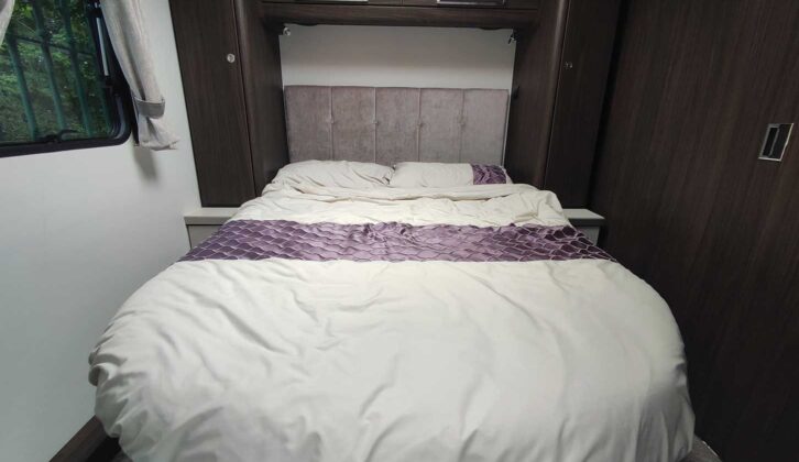 The island bed