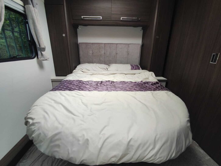 The island bed
