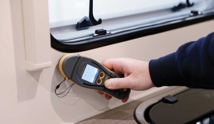 Using a damp meter