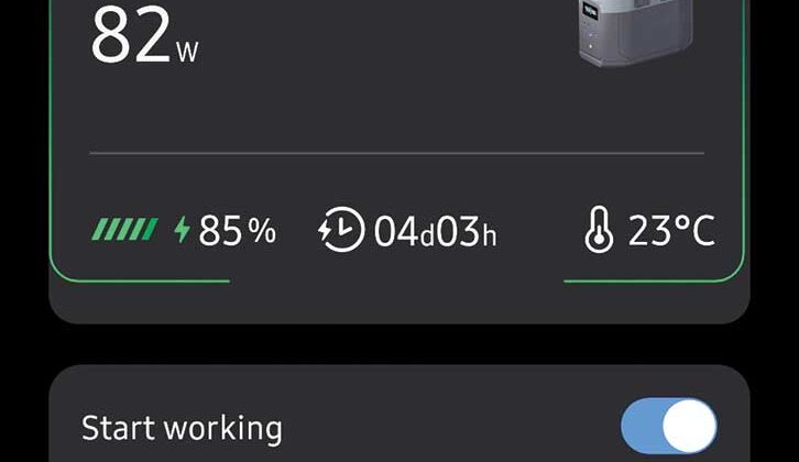 The app showing the Alternator Charger taking power