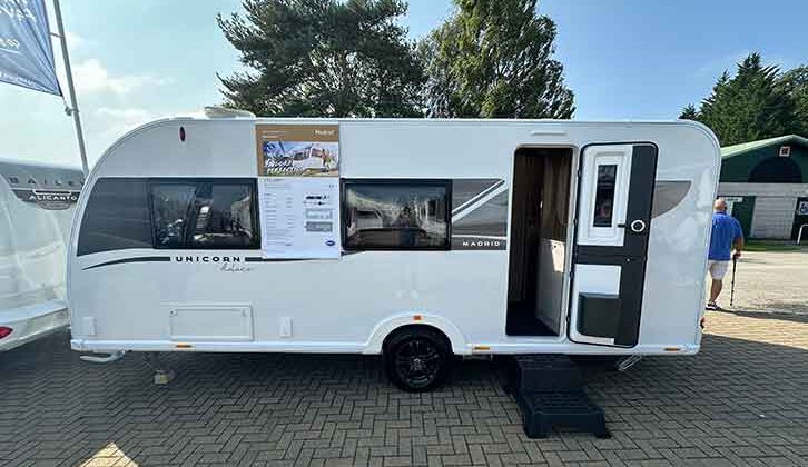 The Bailey Unicorn Deluxe Madrid