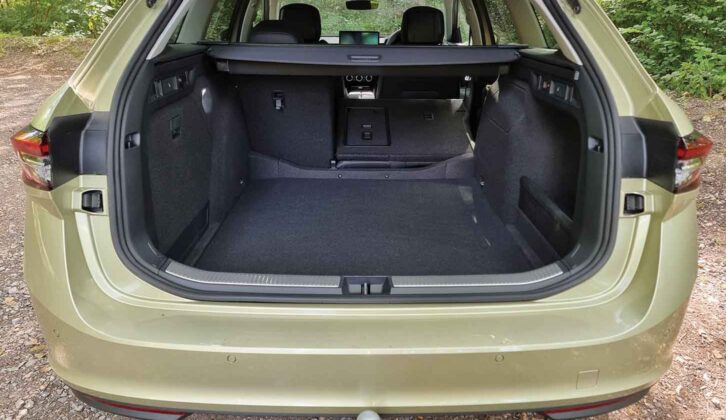 Boot space in the Škoda Superb Estate