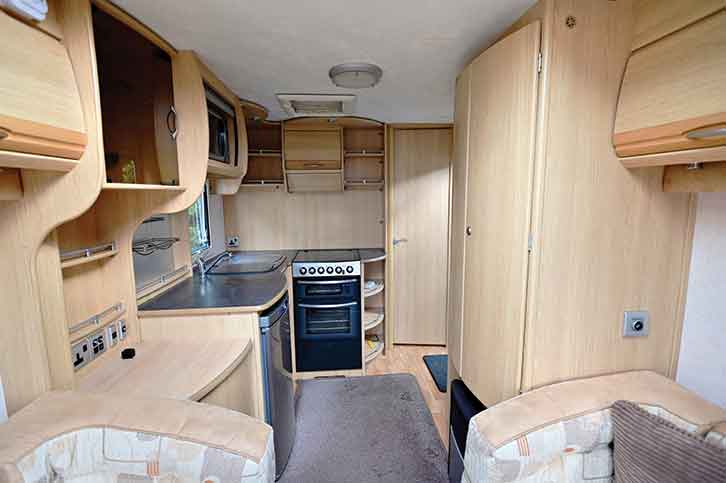 The L-shaped kitchen