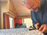 Cutting the vinyl
