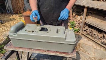 Using the Seal Lubricant