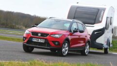A Seat Arona towing a caravan