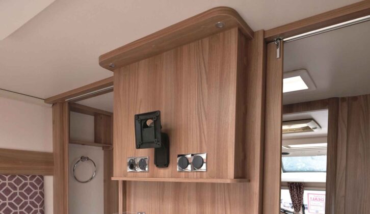 The TV mounting bracket