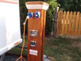 The hook-up post with two connections