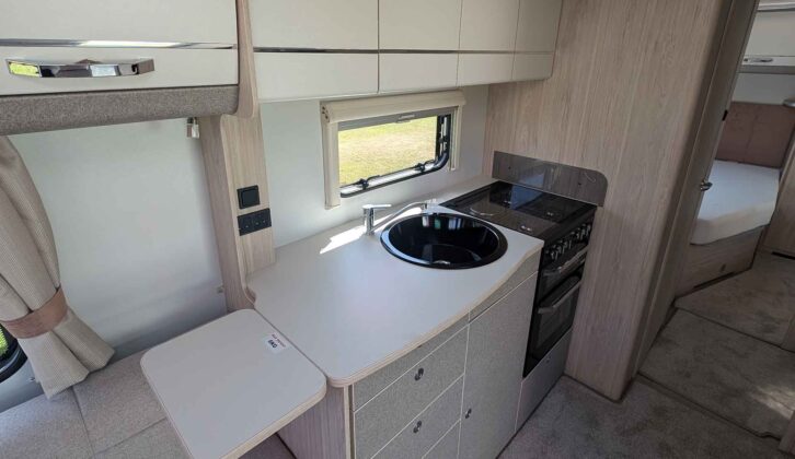 The kitchen in the Whirlwind 868