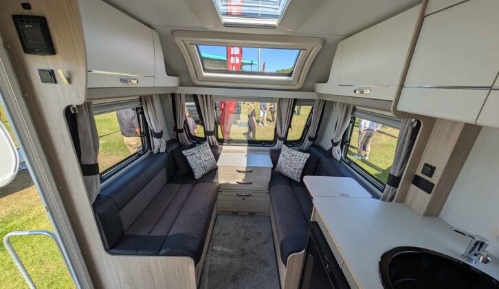 The lounge in the Avante Apex 550