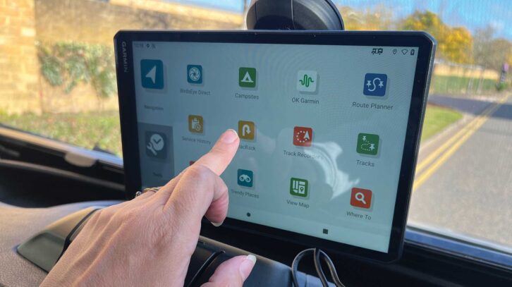 The Garmin Camper 1095