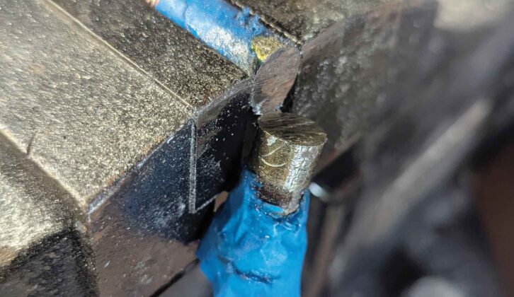 Holding the brake ram with a dowel