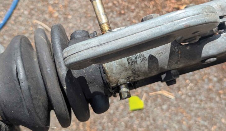 The unbolted hitch