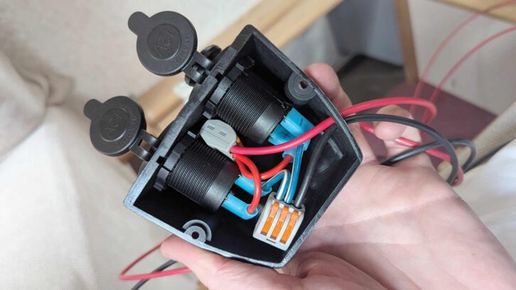 The terminals inside the surface-mount housing