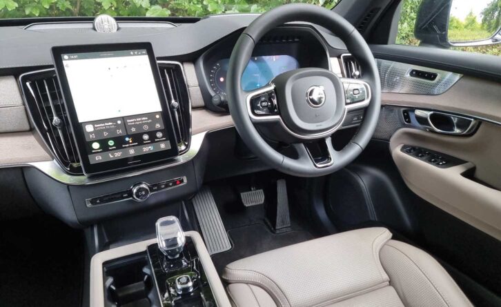 The dash in the XC90