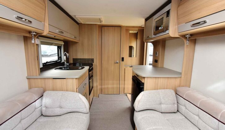 The well-equipped kitchen in the Coachman