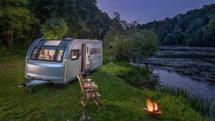 An Alpina pitched up at night