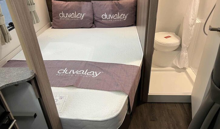 The island bed in the Alpine 4