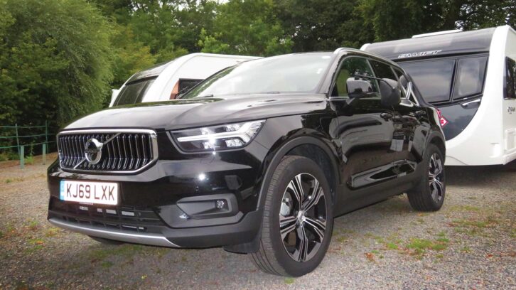 A Volvo XC40