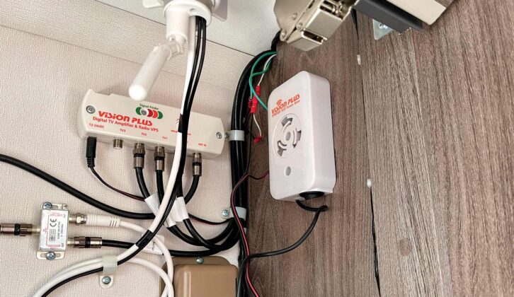 Mounting the power unit