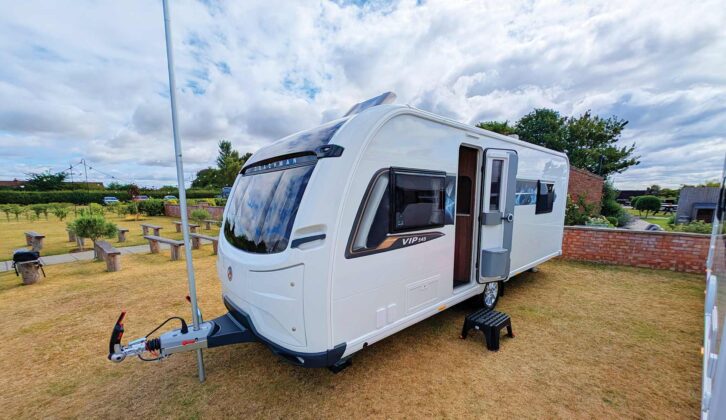 The Coachman VIP 545