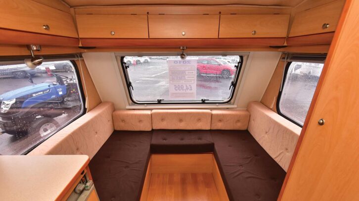 The lounge in the Jetstream