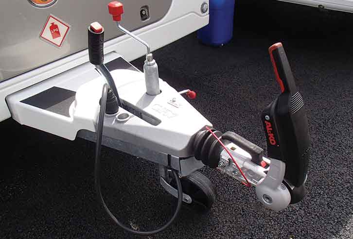 A modern Al-Ko A-frame with ATC anti-snake control.