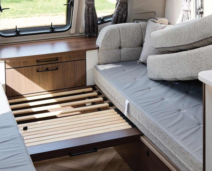 Using slats to make up a double bed