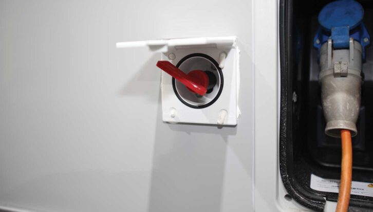 A cut-off power switch