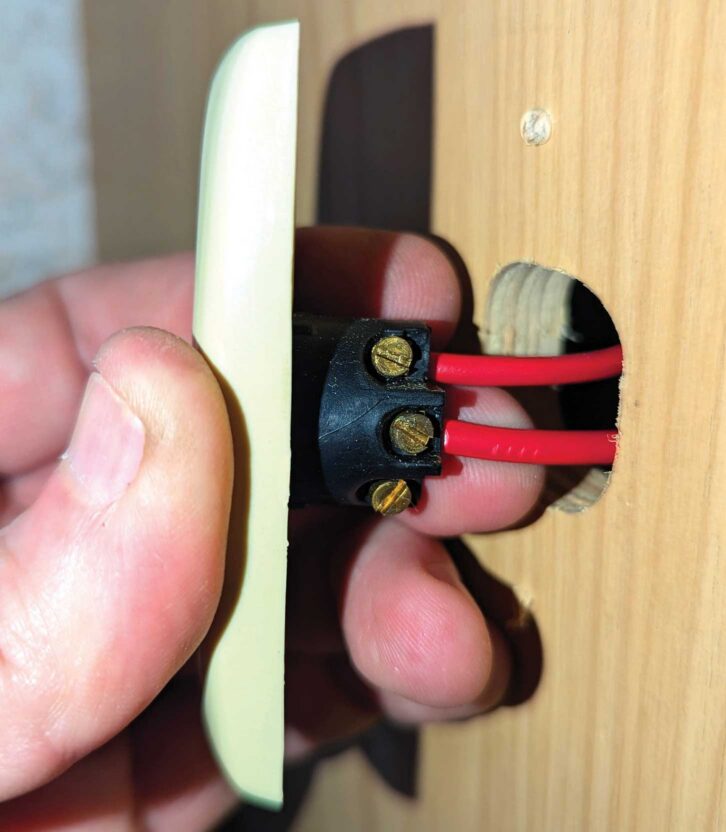 Connecting the lights to the original circuit